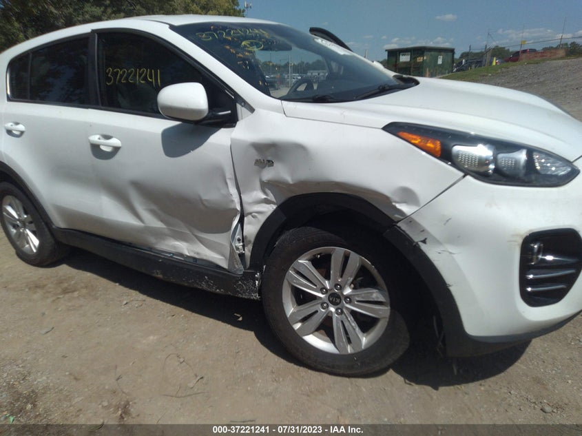VIN KNDPMCACXK7500030 2019 KIA SPORTAGE LX