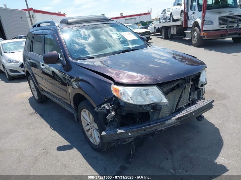 2013 SUBARU FORESTER 2.5X PREMIUM - JF2SHADC1DH439454