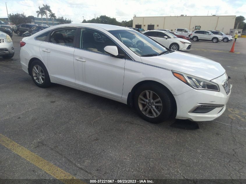 2015 HYUNDAI SONATA 2.4L SE - 5NPE24AF9FH199331