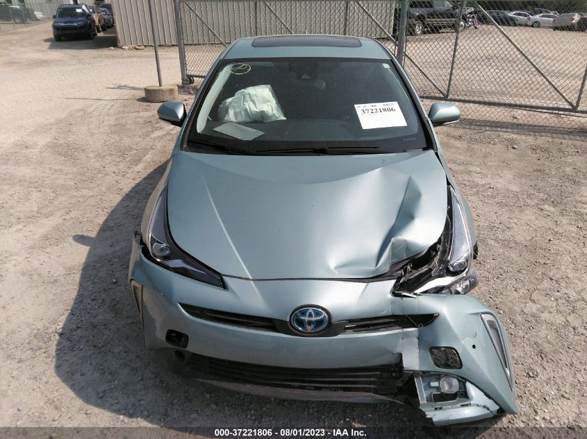 JTDKAMFU5N3167886 Toyota Prius L 12