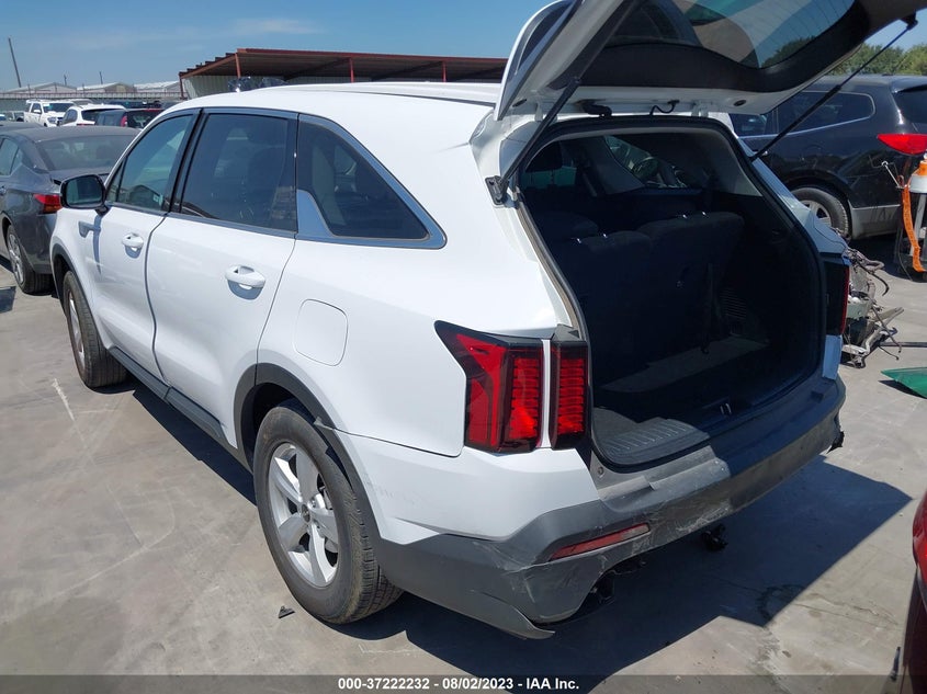 VIN 5XYRGDLC5NG105215 2022 KIA SORENTO LX