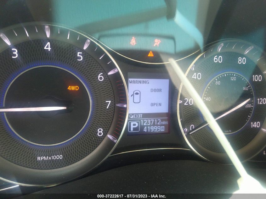 2015 INFINITI QX80 - JN8AZ2NE8F9085978