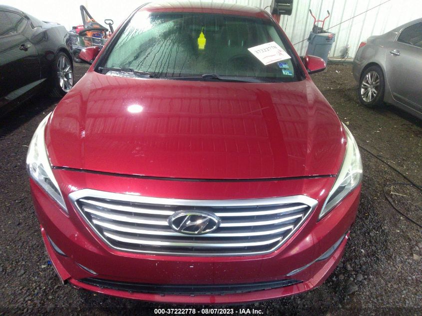 2015 HYUNDAI SONATA 2.4L SE - 5NPE24AF7FH183208