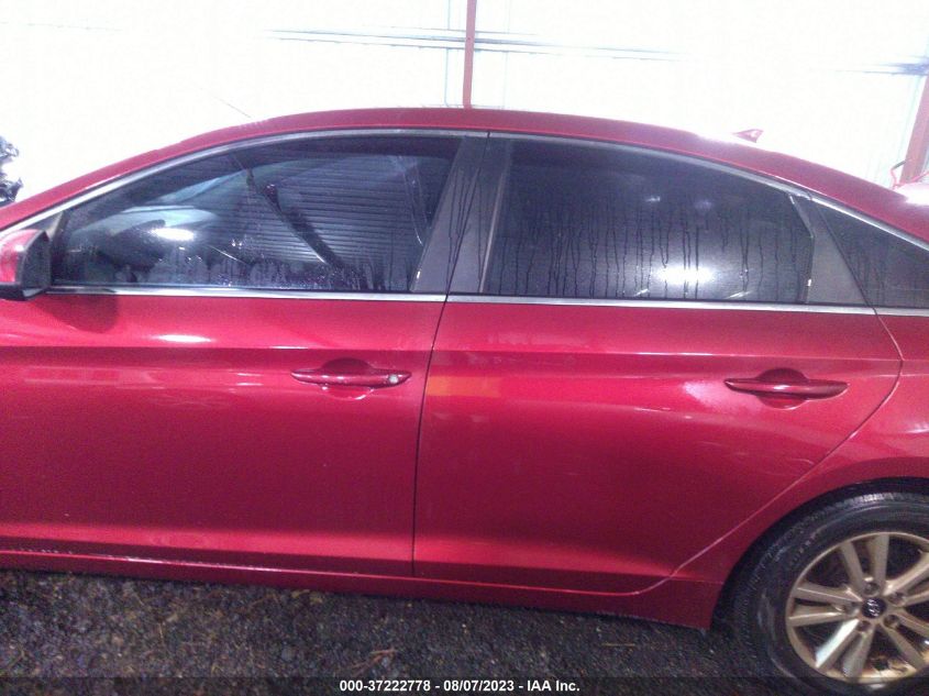 2015 HYUNDAI SONATA 2.4L SE - 5NPE24AF7FH183208