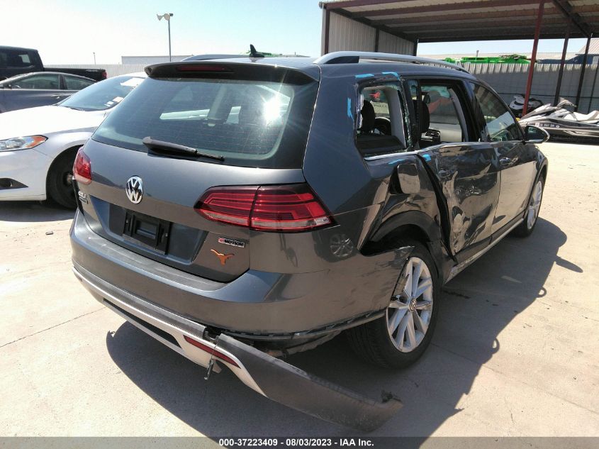 3VWH17AUXKM507561 Volkswagen Golf Alltrack S/SE/SEL 4