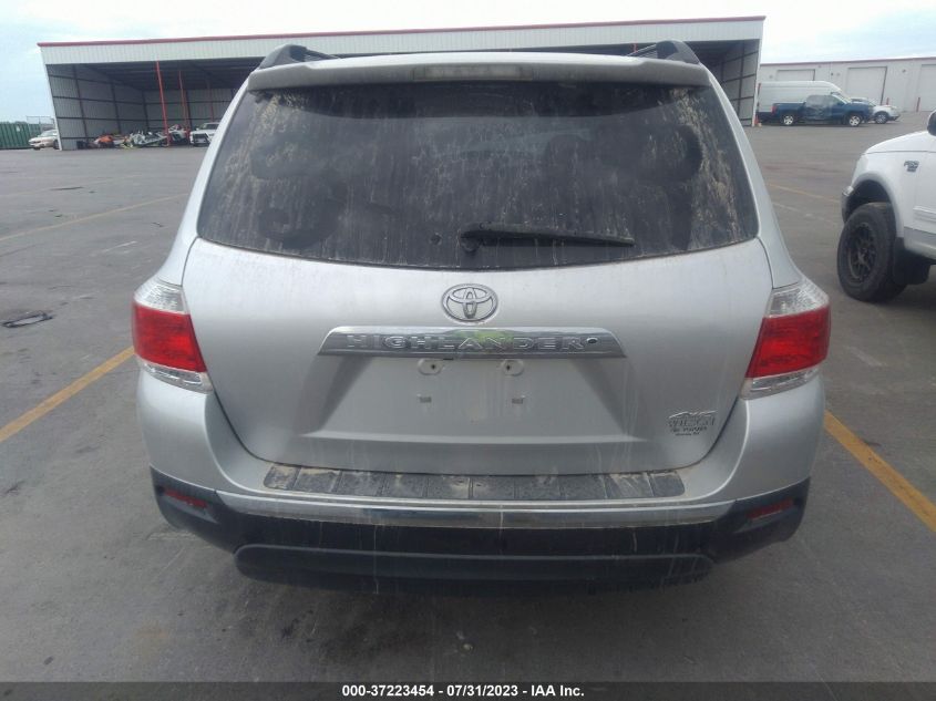 2013 TOYOTA HIGHLANDER PLUS/SE - 5TDBK3EH3DS182833