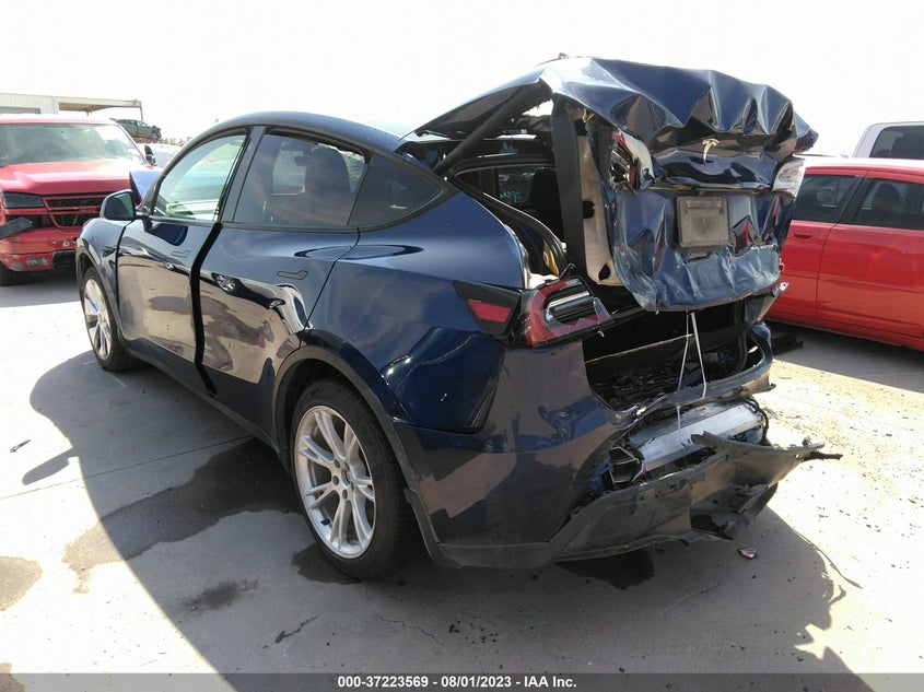 VIN 7SAYGAEE8NF313477 2022 TESLA MODEL Y