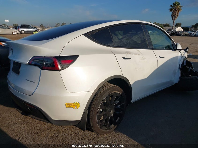VIN 7SAYGDEE1NF447359 2022 TESLA MODEL Y LONG RANGE
