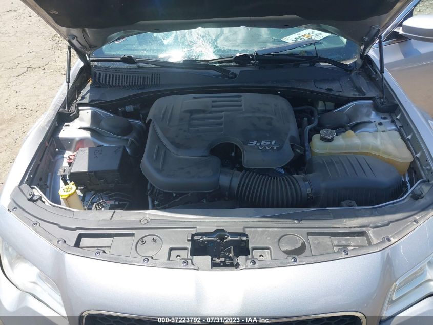 2016 CHRYSLER 300 LIMITED - 2C3CCARG8GH192837