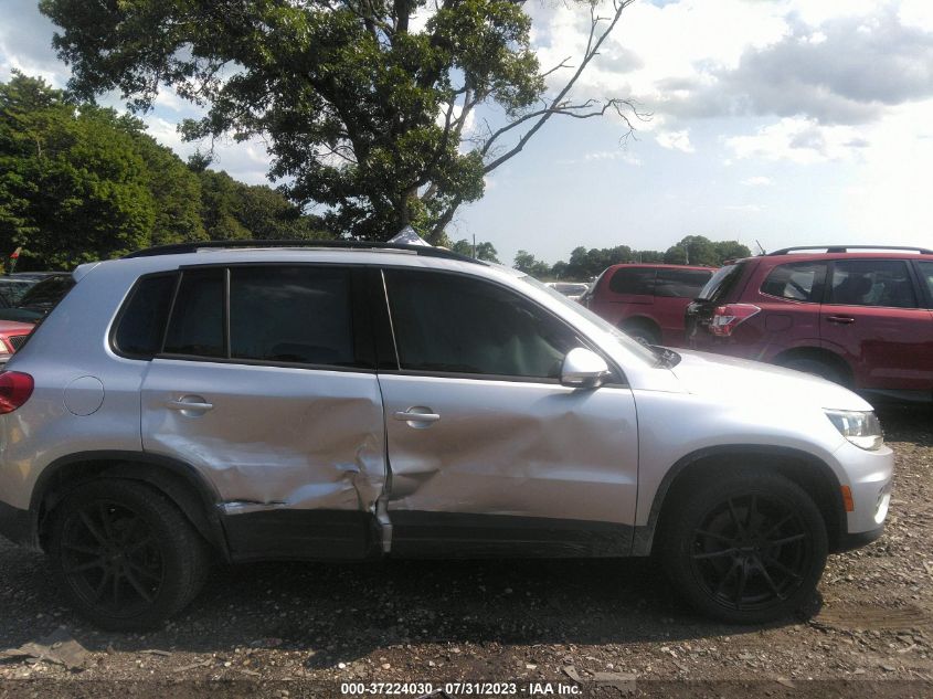 2018 VOLKSWAGEN TIGUAN LIMITED WVGBV7AX2JK005670
