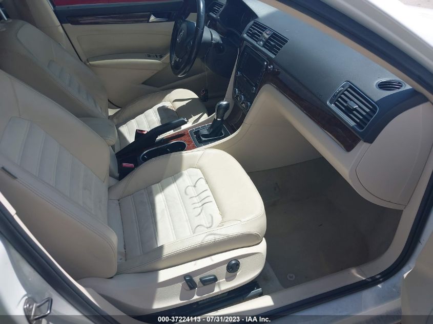 2013 VOLKSWAGEN PASSAT SEL PREMIUM - 1VWCH7A32DC039634