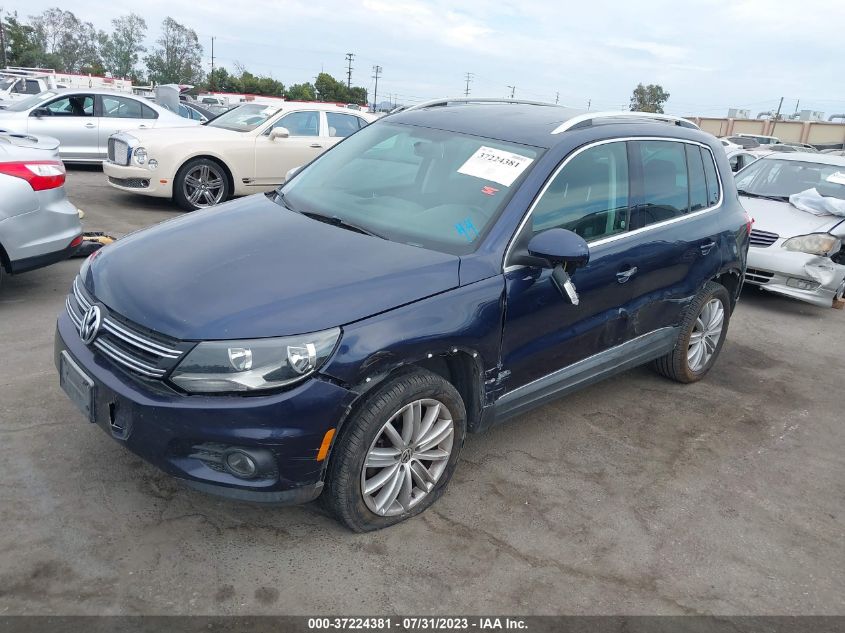 2013 VOLKSWAGEN TIGUAN SE W/SUNROOF & NAV - WVGAV7AX4DW526303