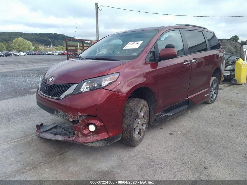 5TDXK3DCXES456588 2014 TOYOTA SIENNA - Image 2
