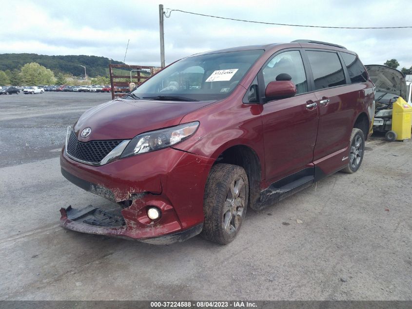 5TDXK3DCXES456588 2014 TOYOTA SIENNA, photo no. 2