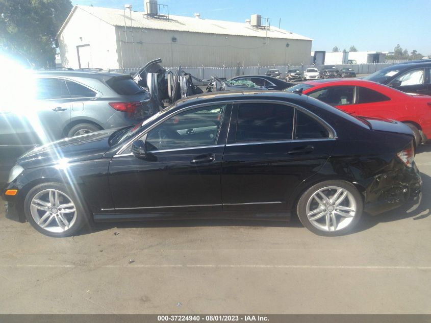 2013 MERCEDES-BENZ C-CLASS C 250 - WDDGF4HB7DA744050