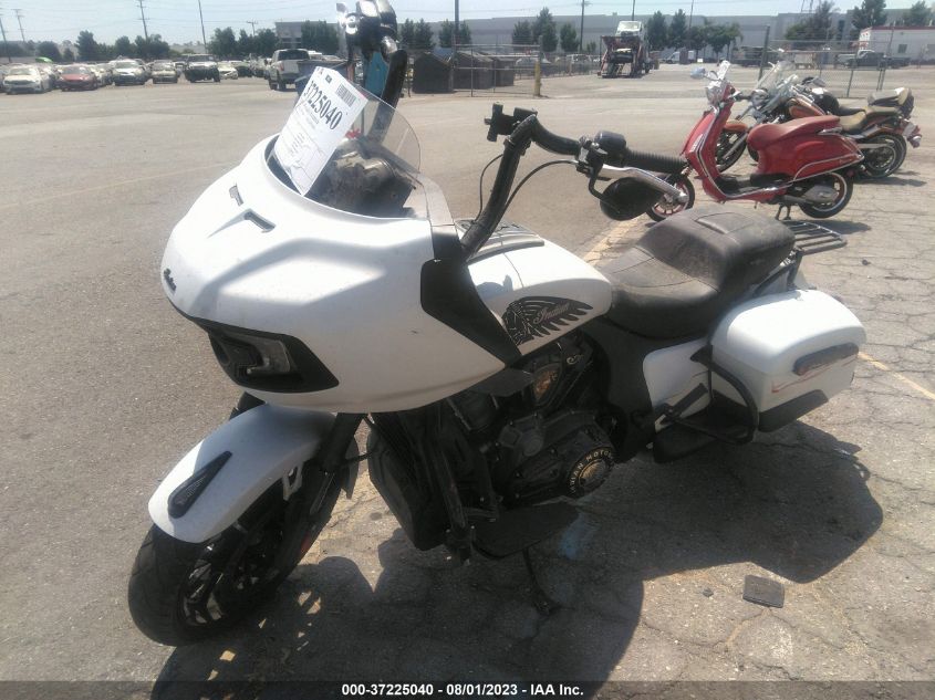 2020 INDIAN MOTORCYCLE CO. CHALLENGER DARK HORSE 56KLCDRR8L3392316