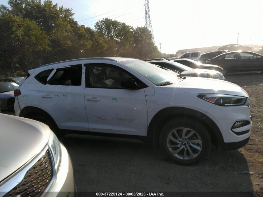 2017 HYUNDAI TUCSON SE - KM8J33A41HU295690