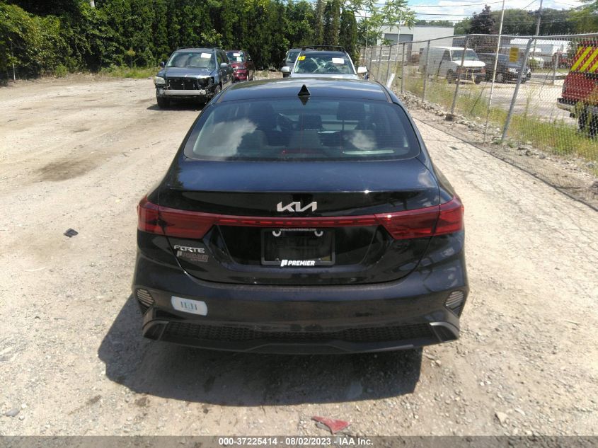 3KPF24AD5PE520306 Kia Forte LXS 17