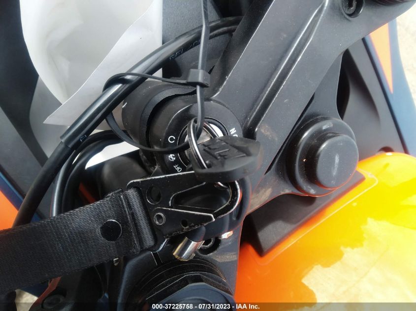 2022 KTM 390 RC MD2JYJ401NC216887