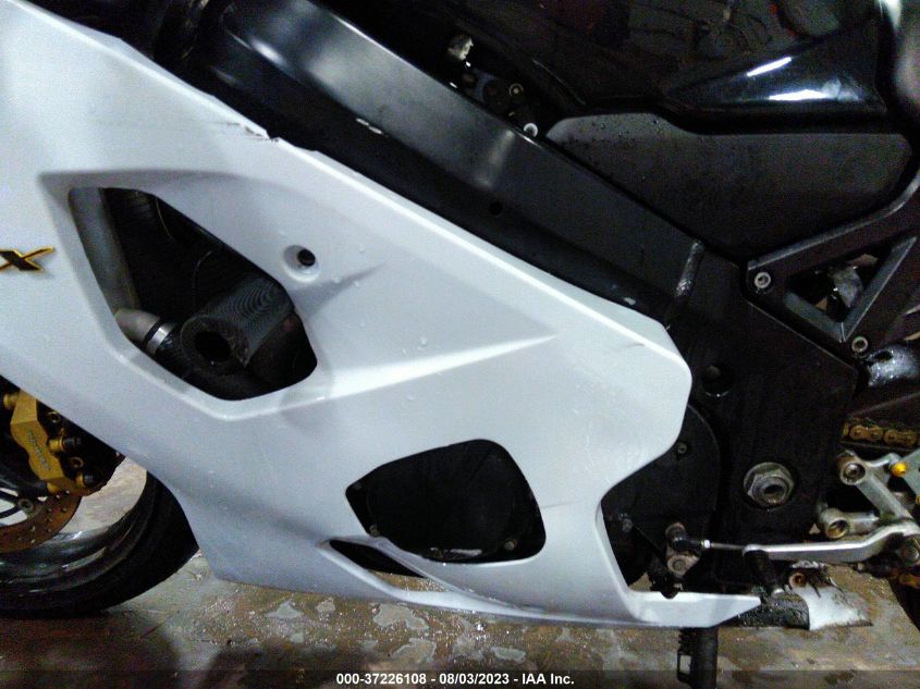 2004 SUZUKI GSX-R600 K - JS1GN7CA642103604