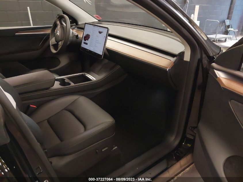 2023 TESLA MODEL Y LONG RANGE - 7SAYGDEE5PF751457