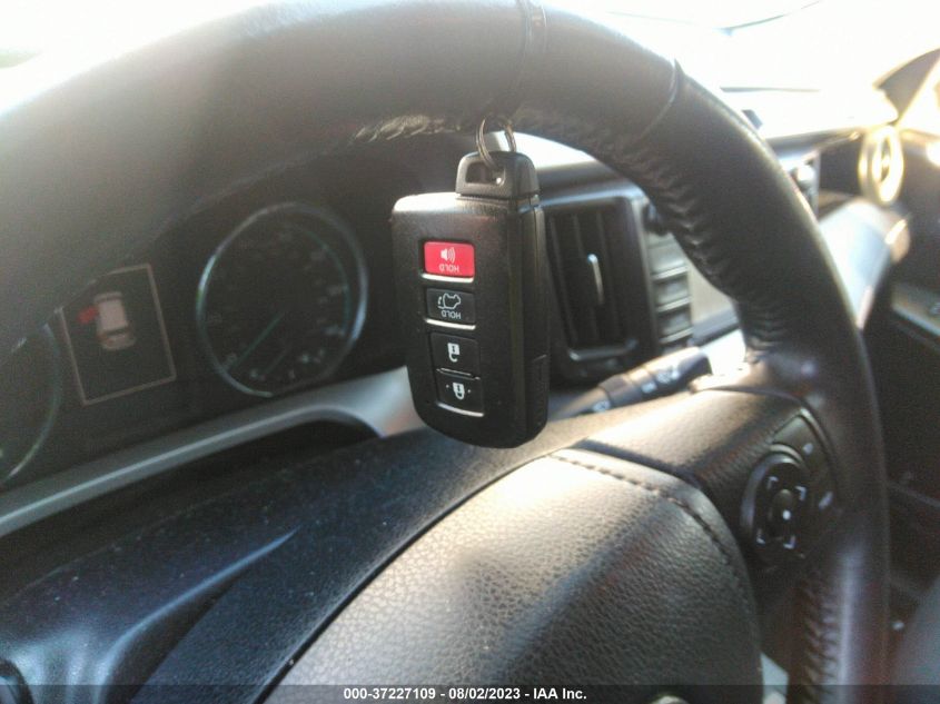 2016 TOYOTA RAV4 HYBRID XLE - JTMRJREV5GD020311