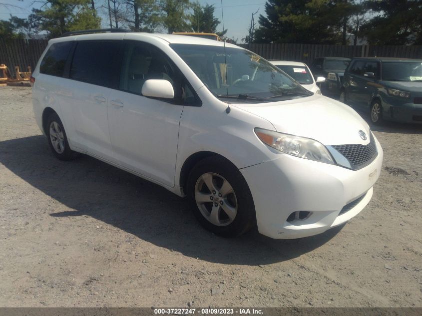 2013 TOYOTA SIENNA LE - 5TDKK3DC1DS299381