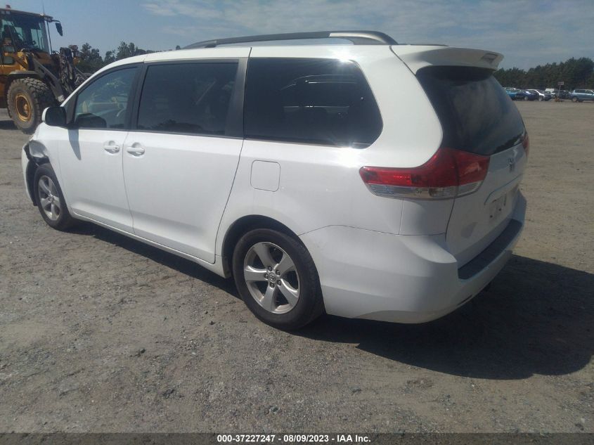 2013 TOYOTA SIENNA LE - 5TDKK3DC1DS299381
