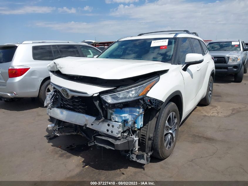 2020 TOYOTA HIGHLANDER XLE - 5TDHZRAH9LS510382