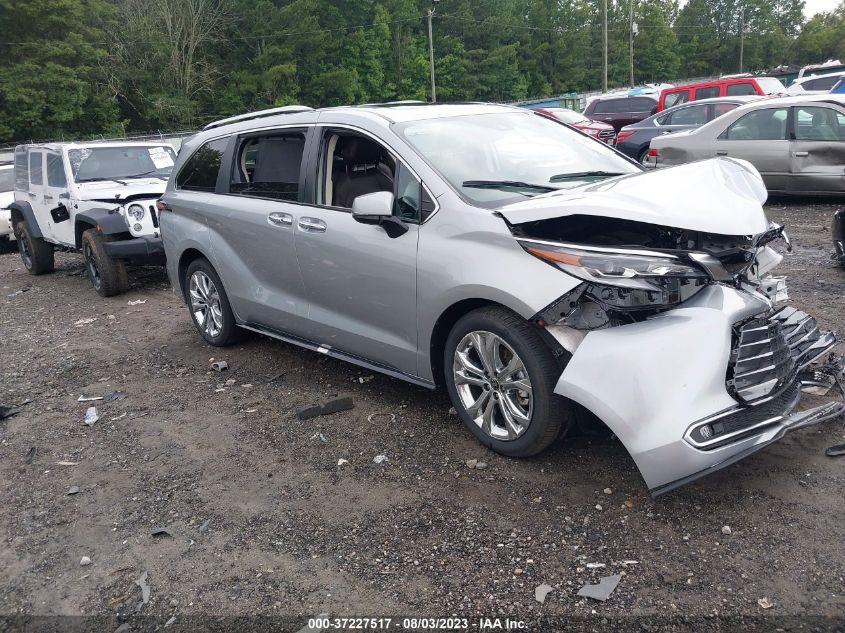 5TDERKEC5NS092480 Toyota Sienna PLATINUM