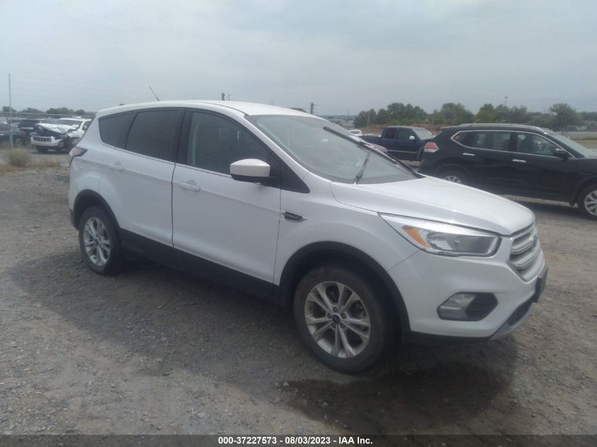 2017 FORD ESCAPE SE - 1FMCU9GD7HUE98325