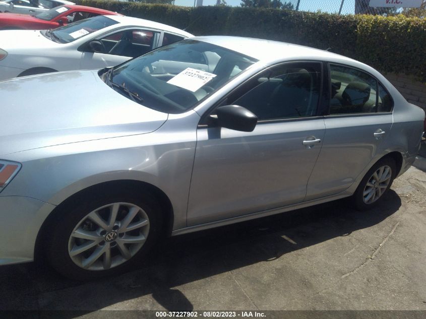 2015 VOLKSWAGEN JETTA SEDAN 1.8T SE - 3VWD17AJXFM315079