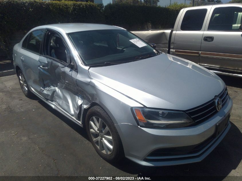 2015 VOLKSWAGEN JETTA SEDAN 1.8T SE - 3VWD17AJXFM315079