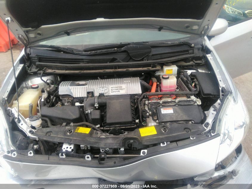2015 TOYOTA PRIUS FOUR - JTDKN3DU2F1873471