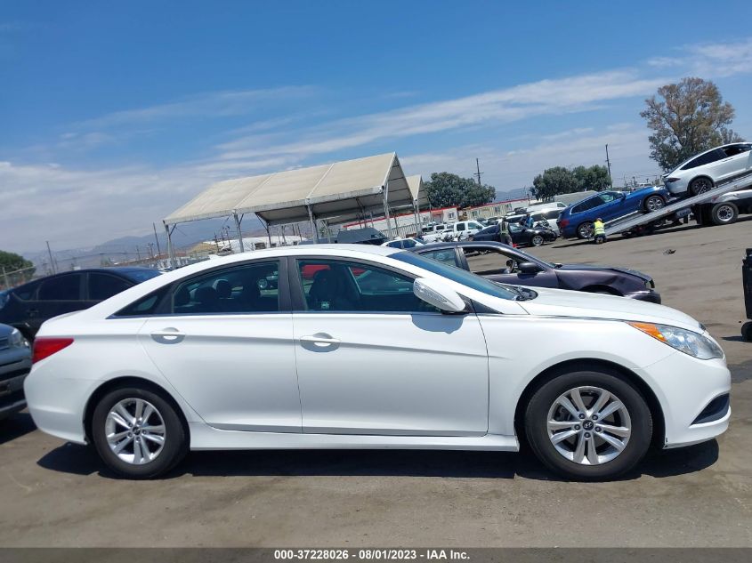 2014 HYUNDAI SONATA GLS - 5NPEB4AC8EH923918