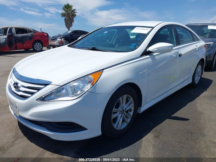 2014 HYUNDAI SONATA GLS - 5NPEB4AC8EH923918