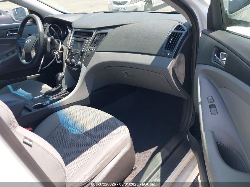 2014 HYUNDAI SONATA GLS - 5NPEB4AC8EH923918
