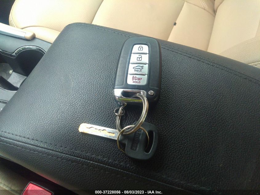 2013 HYUNDAI SONATA LIMITED - 5NPEC4AC3DH800684