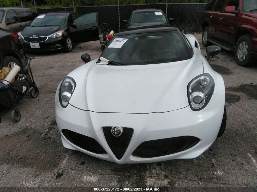 2016 ALFA ROMEO 4C SPIDER - ZARBAAB45GM181312