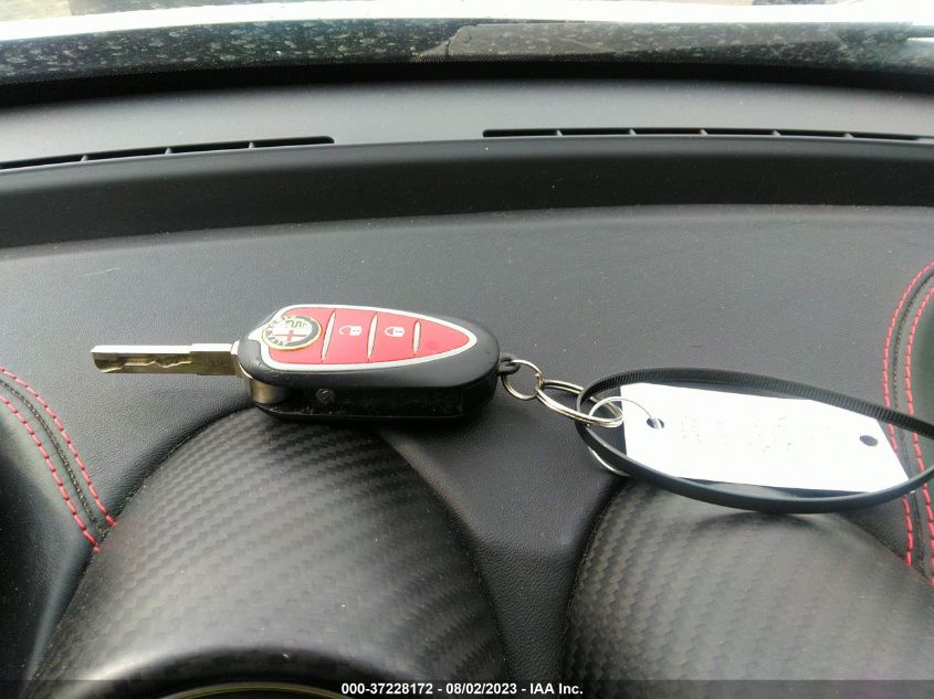2016 ALFA ROMEO 4C SPIDER - ZARBAAB45GM181312