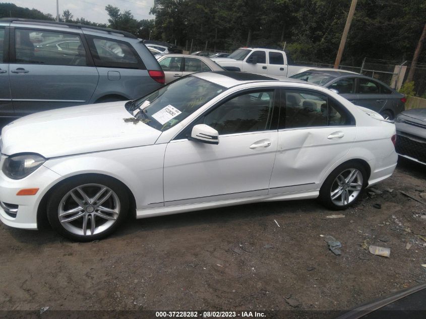 2013 MERCEDES-BENZ C-CLASS C 300 - WDDGF8AB8DR284268