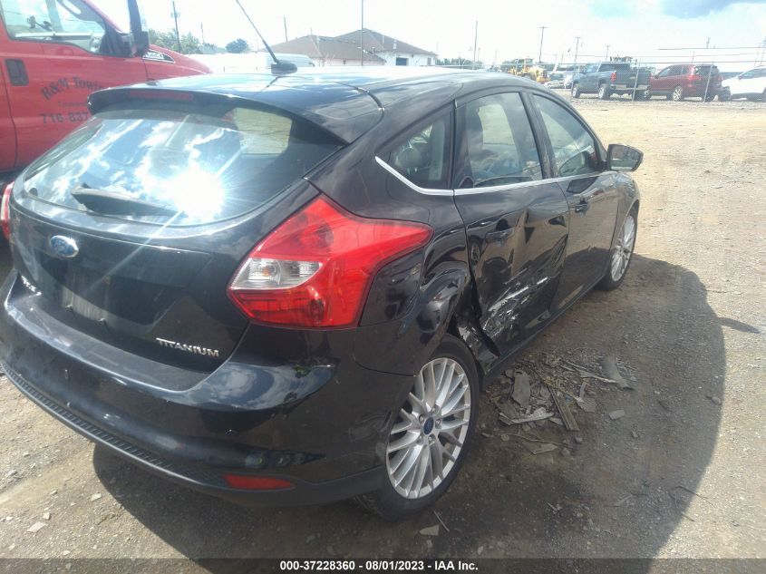 2014 FORD FOCUS TITANIUM - 1FADP3N24EL463196