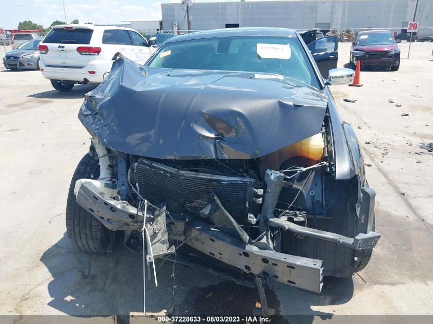 2019 CHRYSLER 300 LIMITED - 2C3CCAEG6KH585900