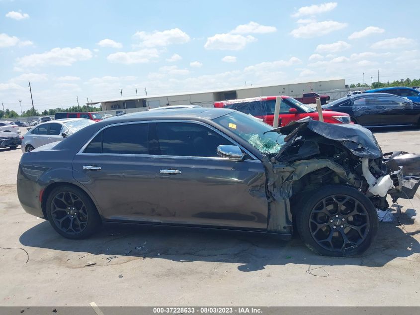 2019 CHRYSLER 300 LIMITED - 2C3CCAEG6KH585900