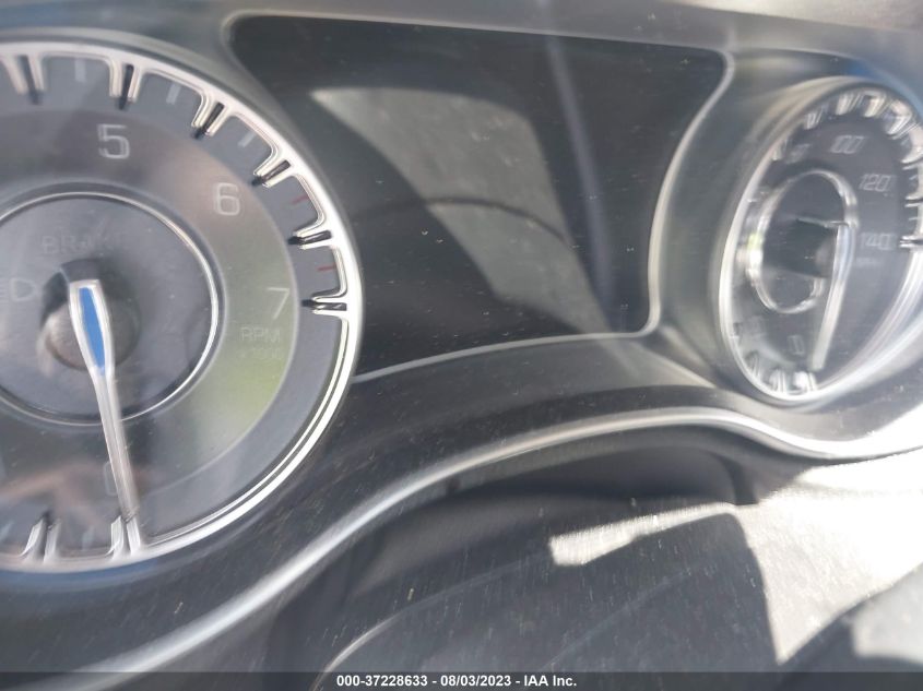 2019 CHRYSLER 300 LIMITED - 2C3CCAEG6KH585900