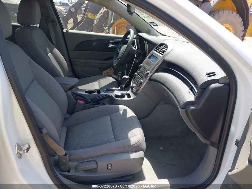 2015 CHEVROLET MALIBU LS - 1G11B5SL1FF202640