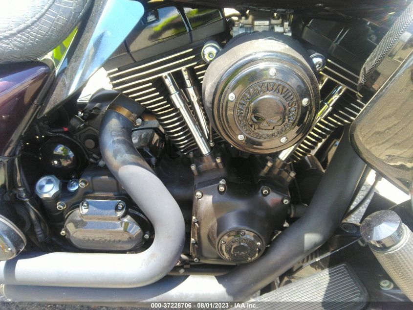 2005 HARLEY-DAVIDSON FLHT - 1HD1DDV135Y685913