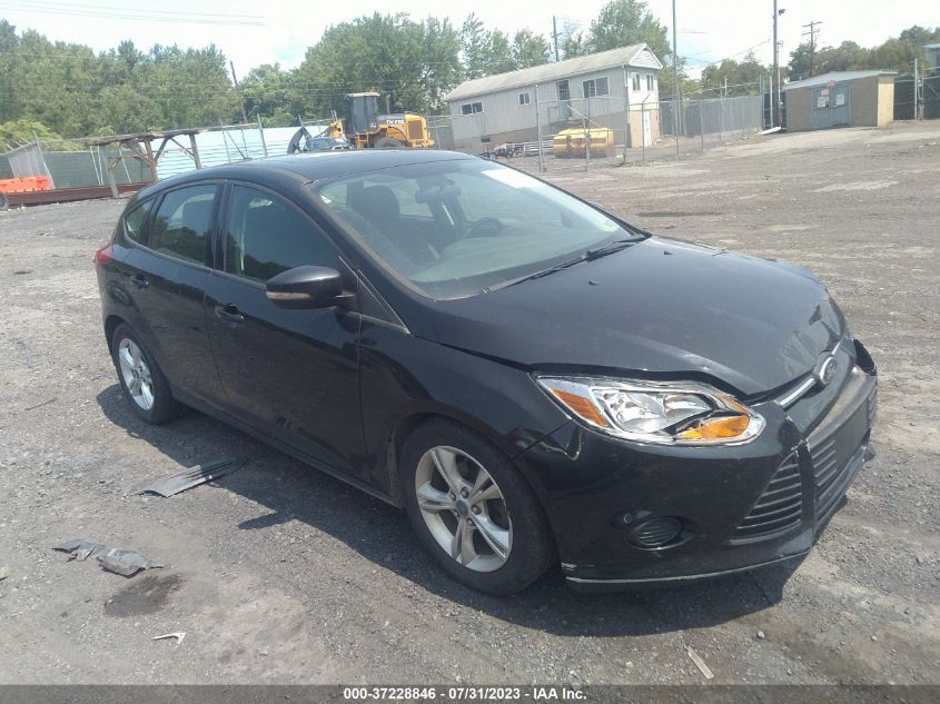 2014 FORD FOCUS SE - 1FADP3K28EL322152