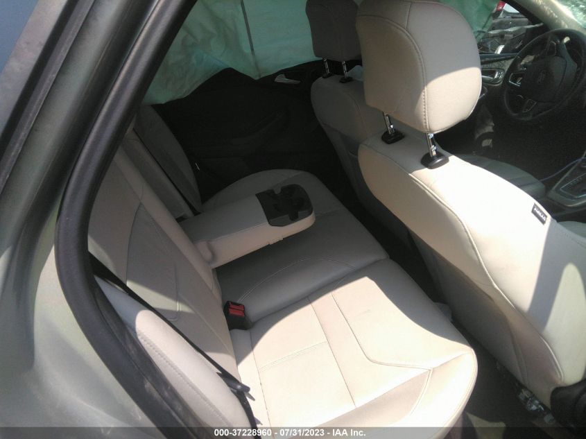 2015 FORD FOCUS TITANIUM - 1FADP3J22FL321436