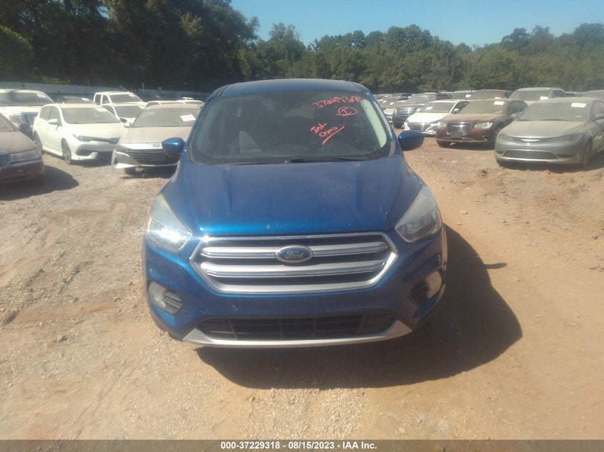 VIN 1FMCU0GD9HUC55482 2017 FORD ESCAPE SE